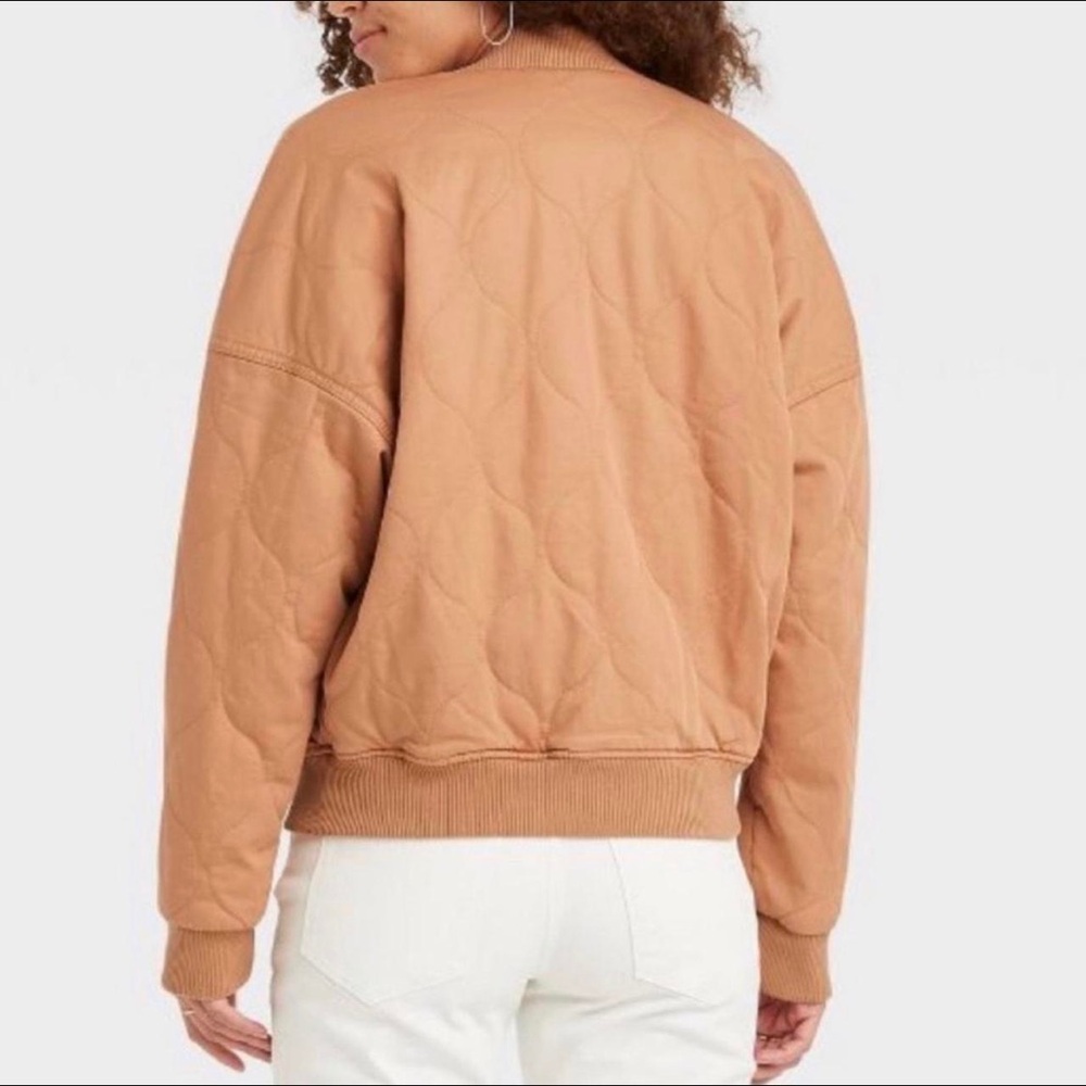Universal thread quilted bomber jacket EUC - Picture 2 of 6